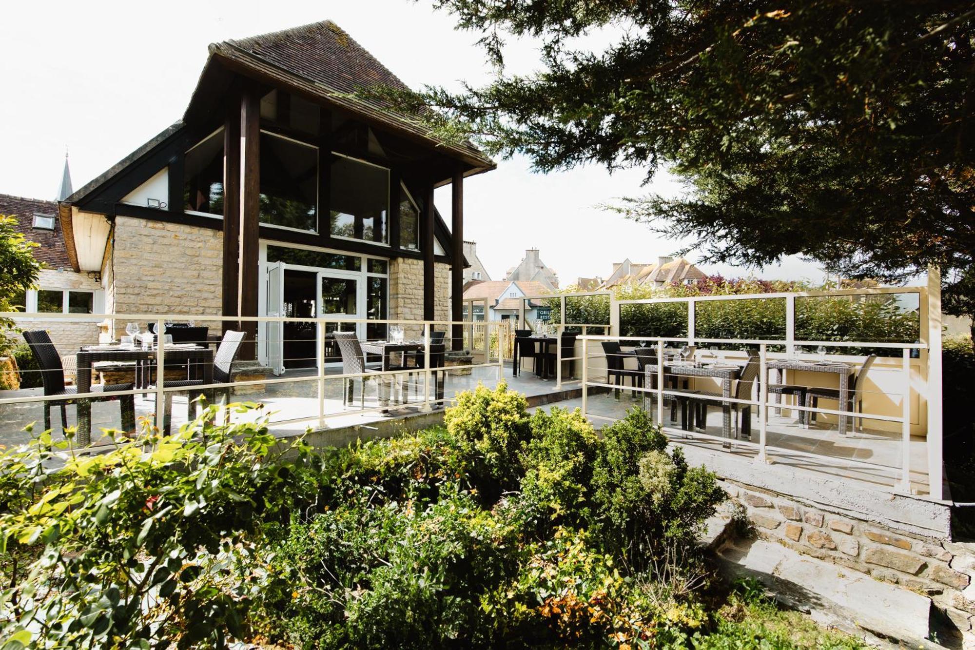 Logis Hotel Le Relais De La Poste Restaurant Le Fil Du Temps Thury-Harcourt-le-Hom Exterior photo